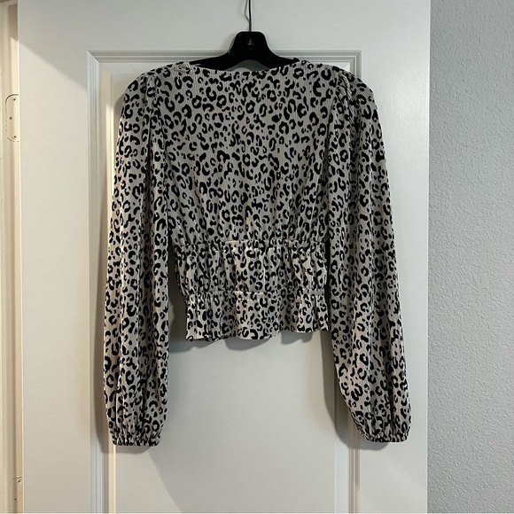 ZARA BLOUSE SIZE S - Picture 3 of 3